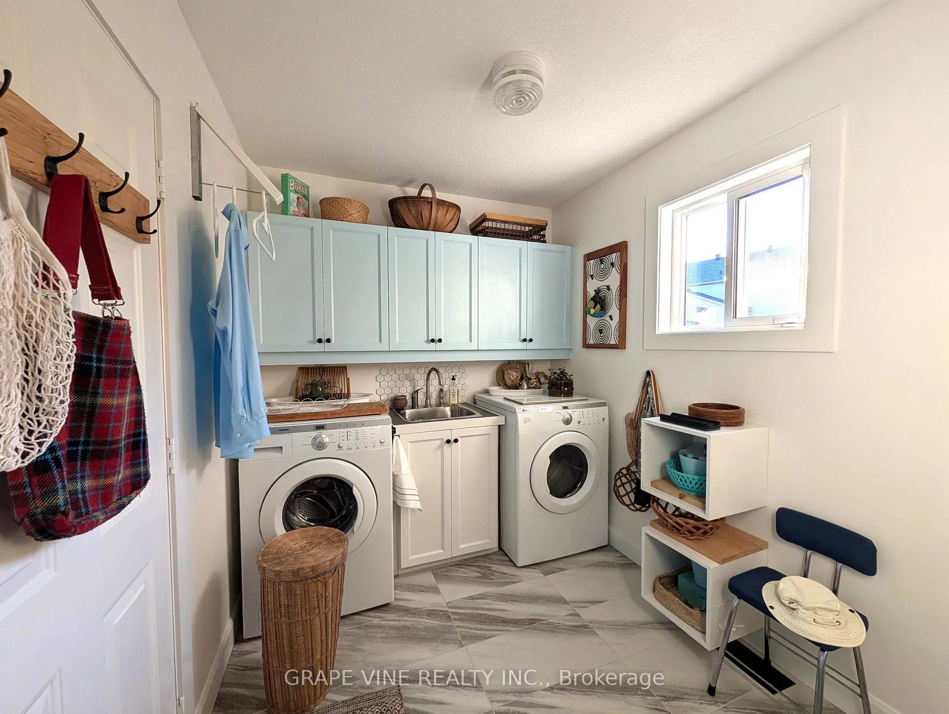 Photo 15 of 3 Thresher Avenue, Ottawa, Stittsville (Central) — HOMEH