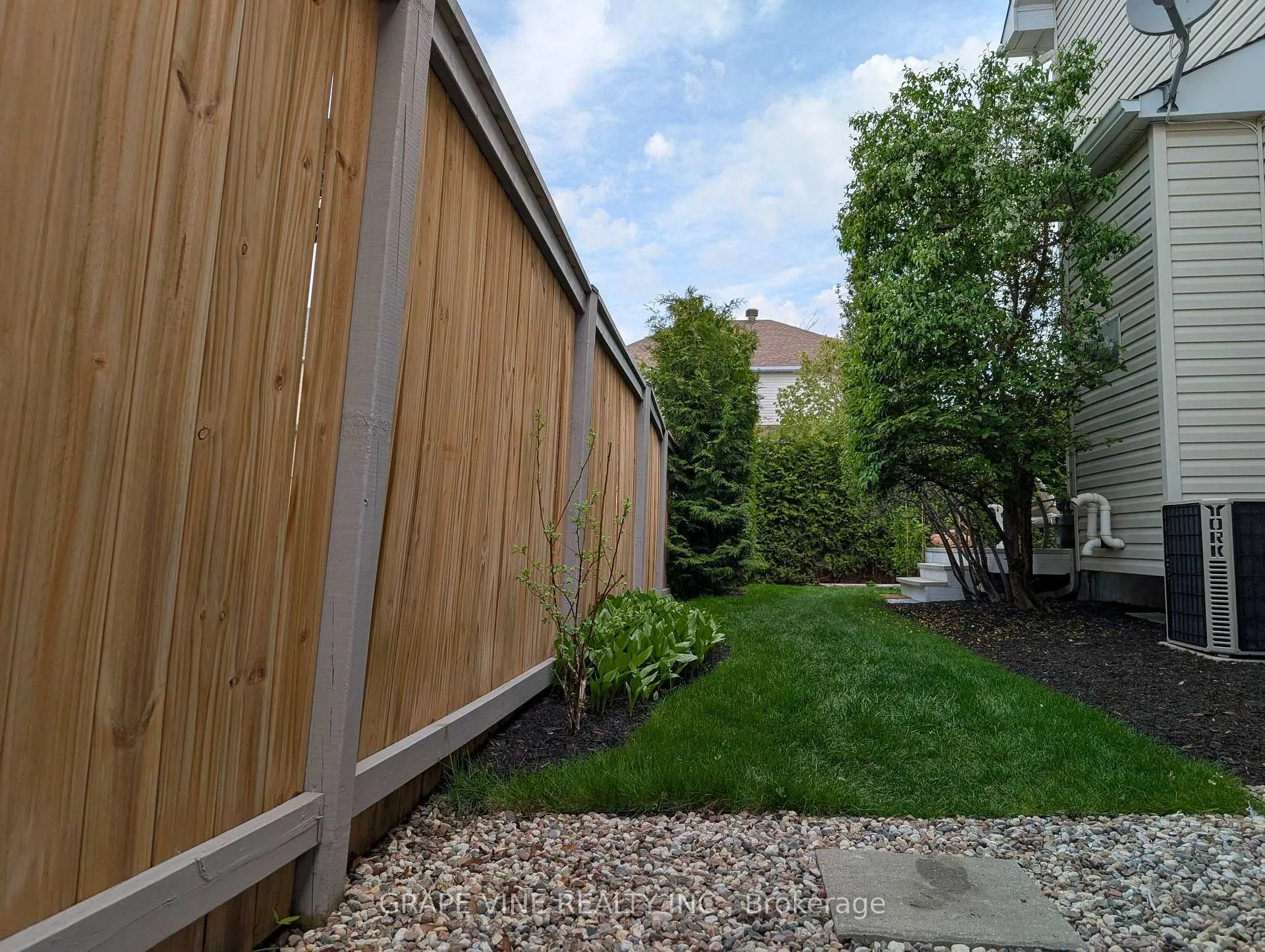Photo 28 of 3 Thresher Avenue, Ottawa, Stittsville (Central) — HOMEH