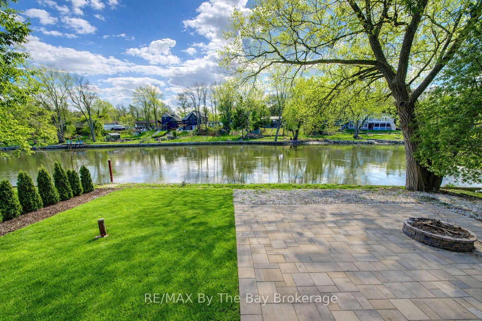 Photo 3 of 646 Oxbow Park Drive, Wasaga Beach — HOMEH