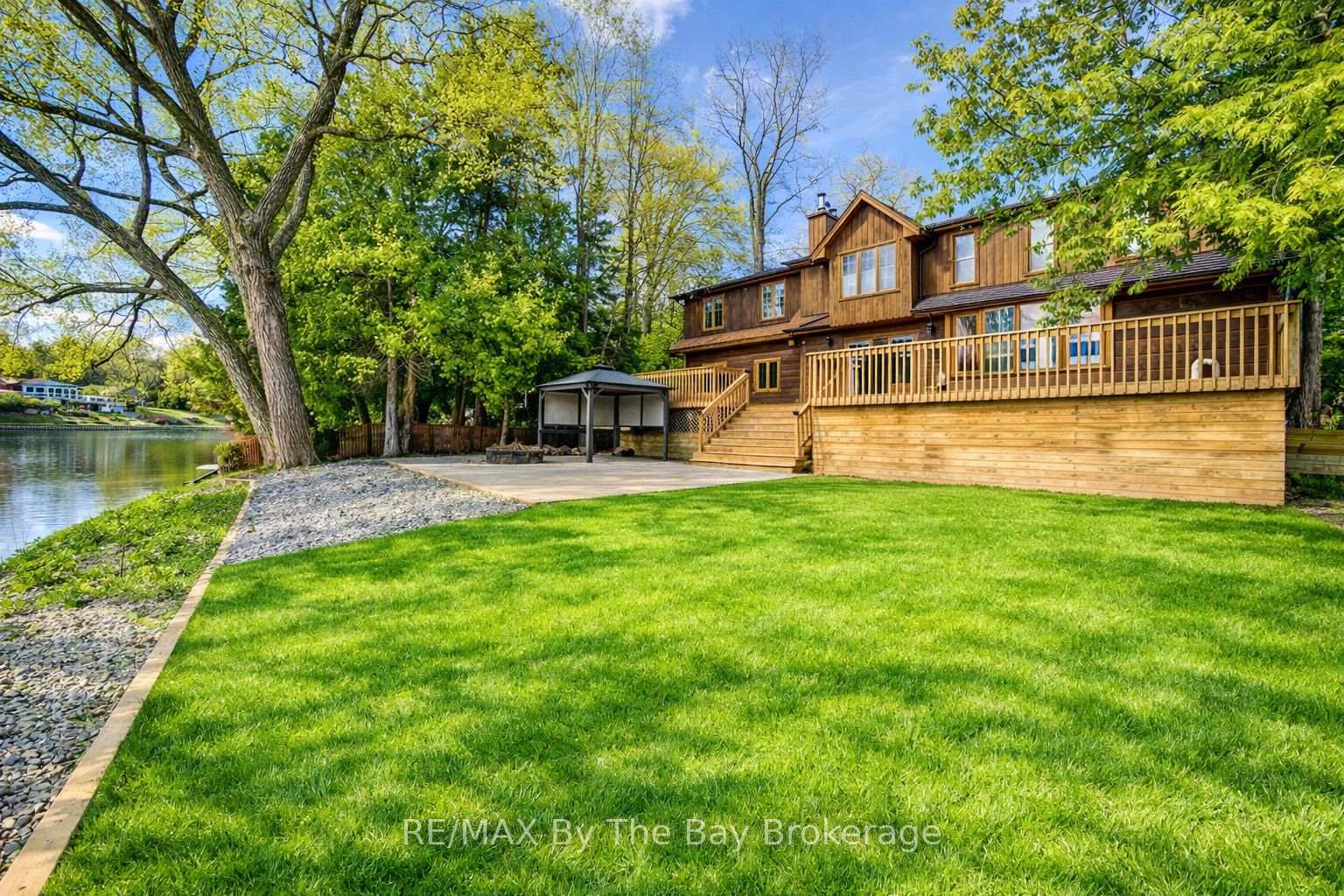 Photo 5 of 646 Oxbow Park Drive, Wasaga Beach — HOMEH