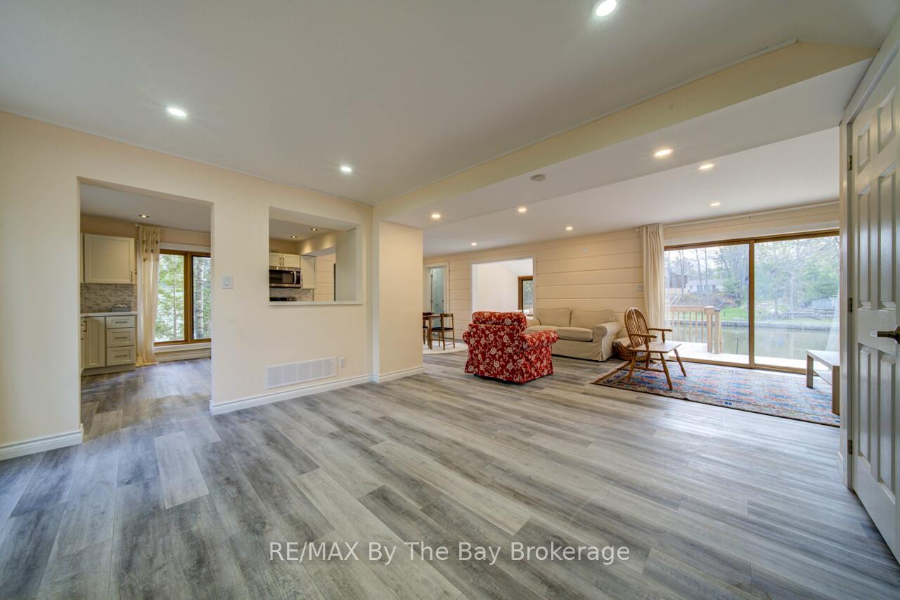 Photo 9 of 646 Oxbow Park Drive, Wasaga Beach — HOMEH