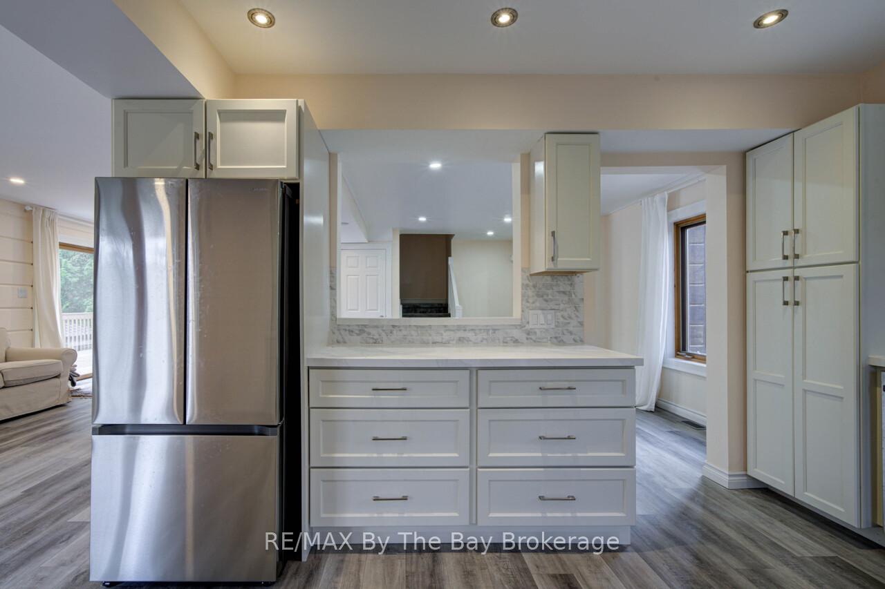 Photo 20 of 646 Oxbow Park Drive, Wasaga Beach — HOMEH