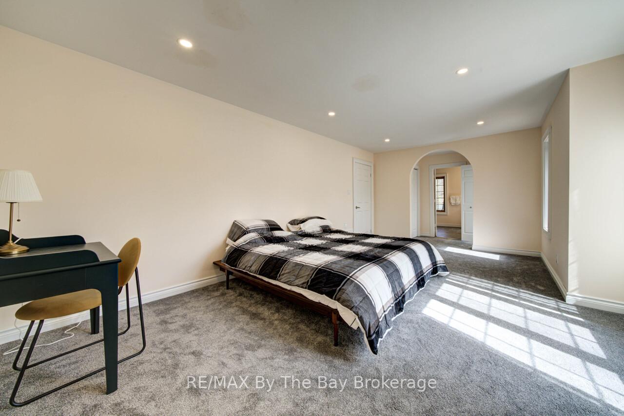 Photo 36 of 646 Oxbow Park Drive, Wasaga Beach — HOMEH