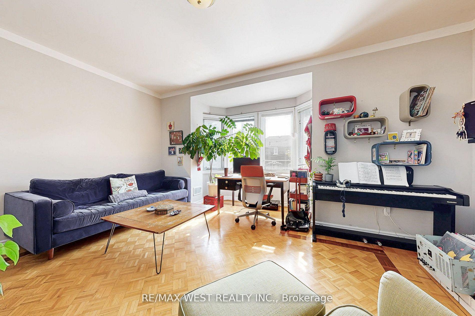 Photo 5 of 52 Heydon Park Road, Toronto, Little Portugal — HOMEH