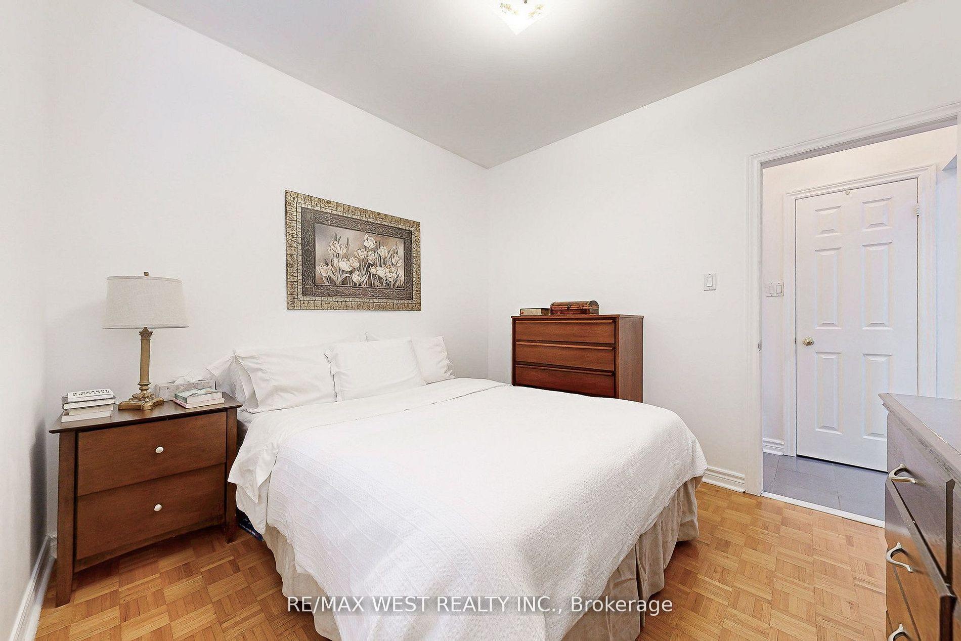Photo 15 of 52 Heydon Park Road, Toronto, Little Portugal — HOMEH