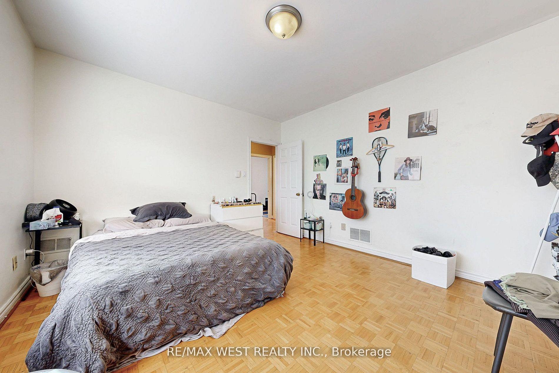 Photo 24 of 52 Heydon Park Road, Toronto, Little Portugal — HOMEH