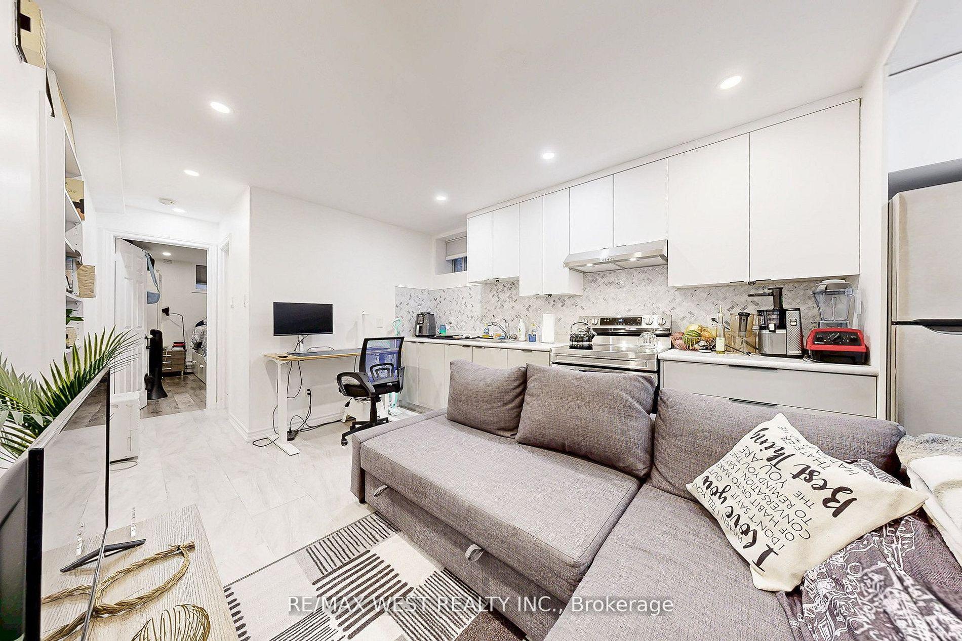 Photo 42 of 52 Heydon Park Road, Toronto, Little Portugal — HOMEH