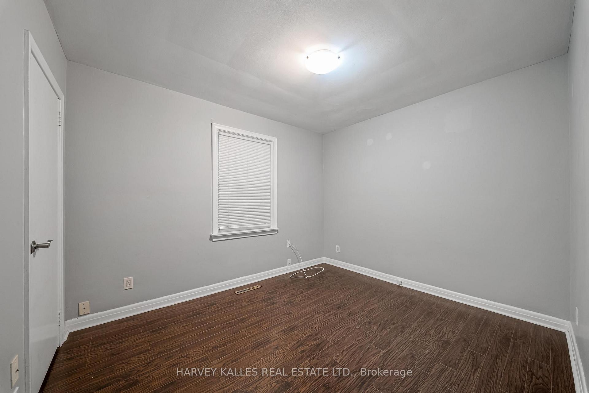 Photo 11 of Unit Main, 128 Bogert Avenue, North York, Lansing-Westgate — HOMEH