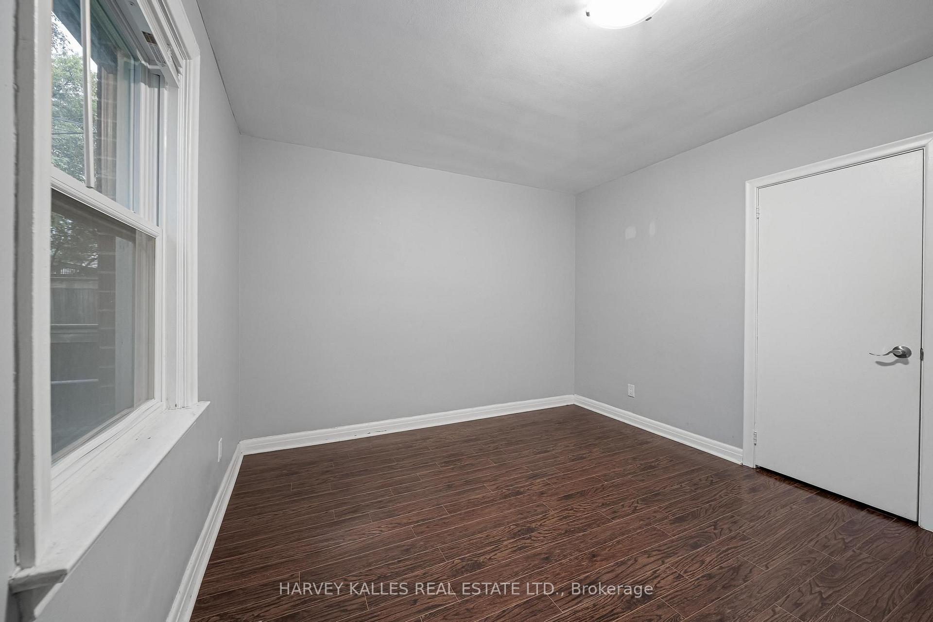 Photo 18 of Unit Main, 128 Bogert Avenue, North York, Lansing-Westgate — HOMEH