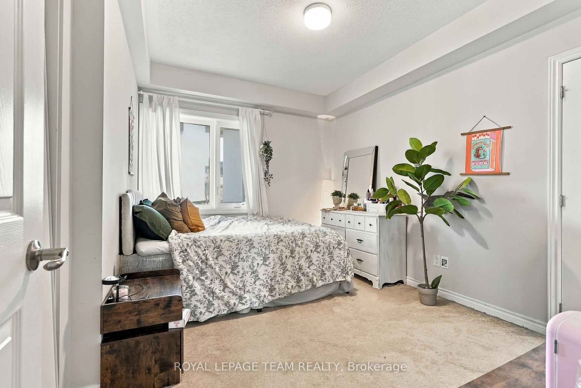 Photo 19 of 807 Nautilus Private, Ottawa, Kanata - Emerald Meadows/Trailwest — HOMEH
