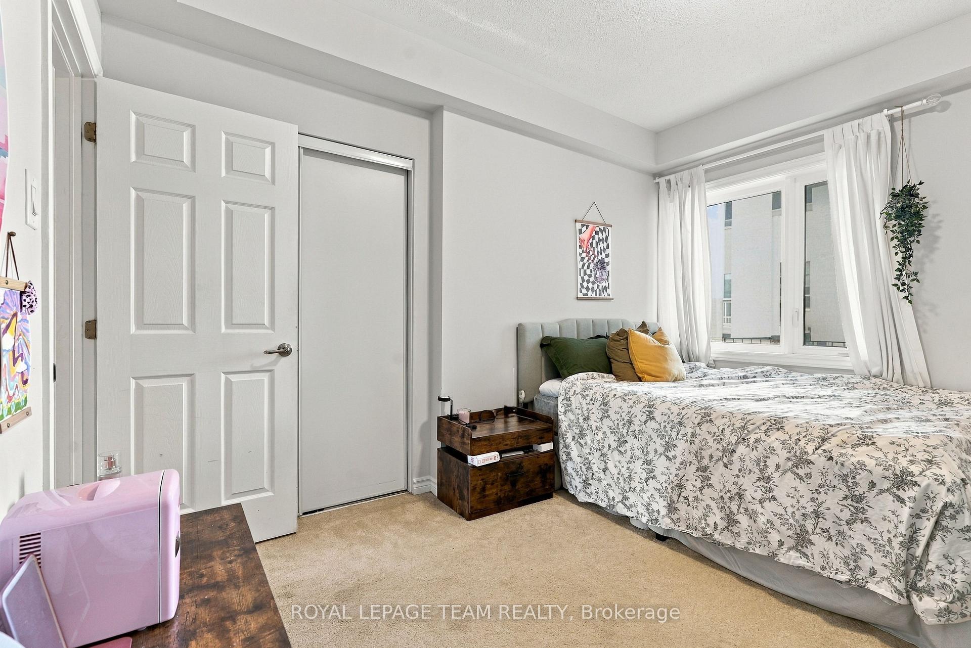 Photo 20 of 807 Nautilus Private, Ottawa, Kanata - Emerald Meadows/Trailwest — HOMEH