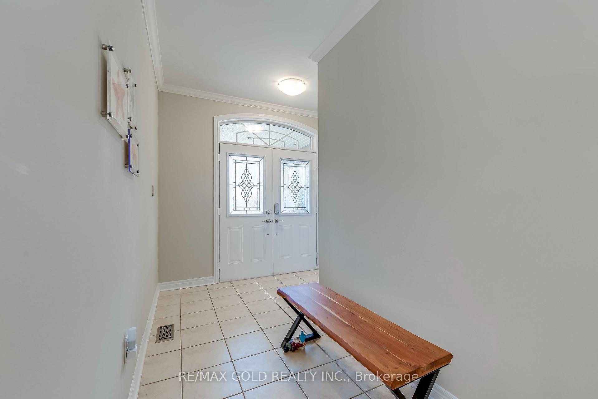 Photo 6 of 4831 Columbus Drive, Burlington, Alton — HOMEH