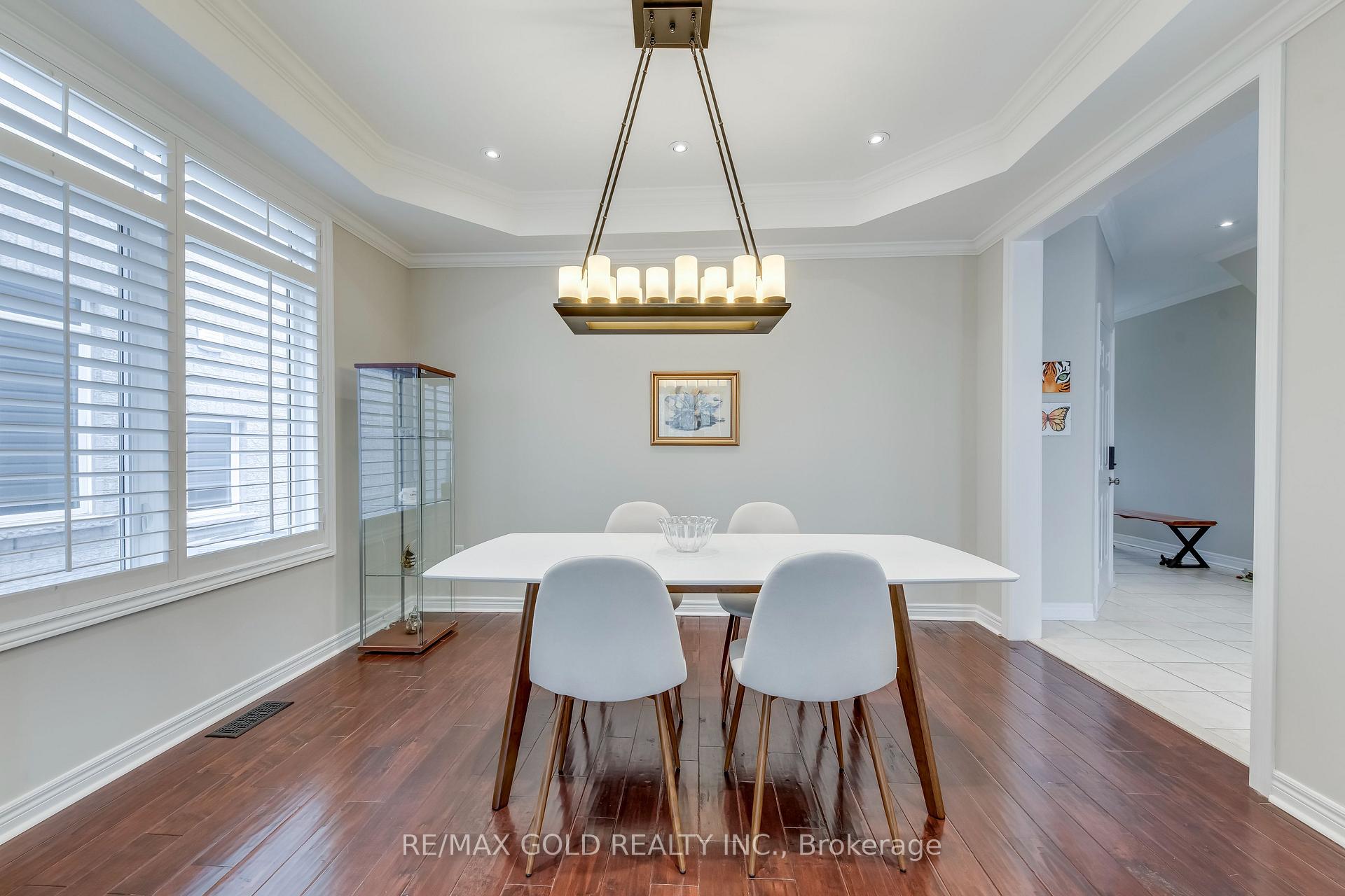 Photo 9 of 4831 Columbus Drive, Burlington, Alton — HOMEH