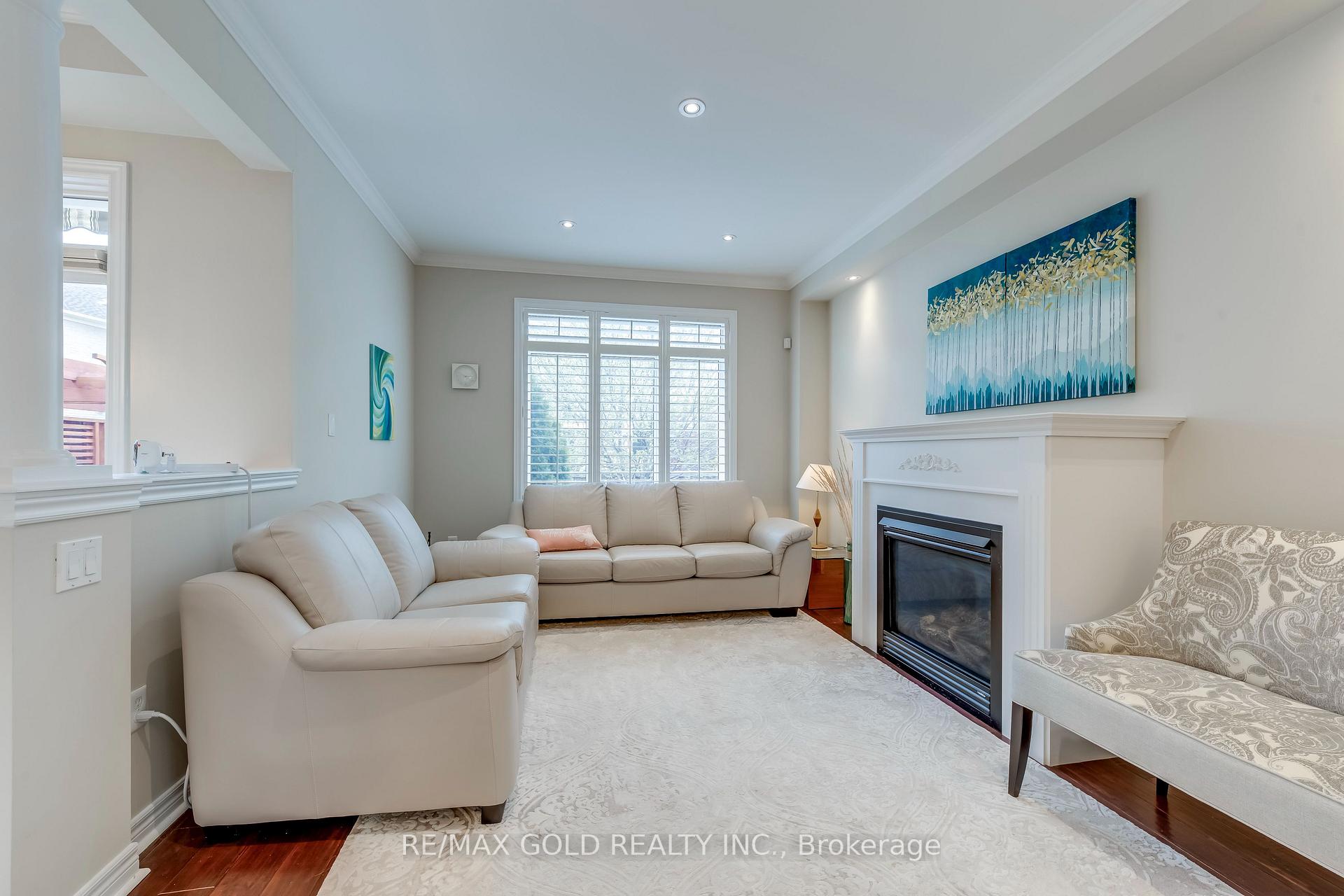 Photo 12 of 4831 Columbus Drive, Burlington, Alton — HOMEH
