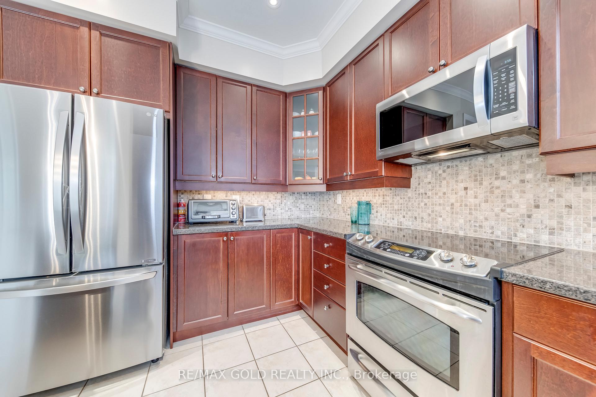 Photo 18 of 4831 Columbus Drive, Burlington, Alton — HOMEH