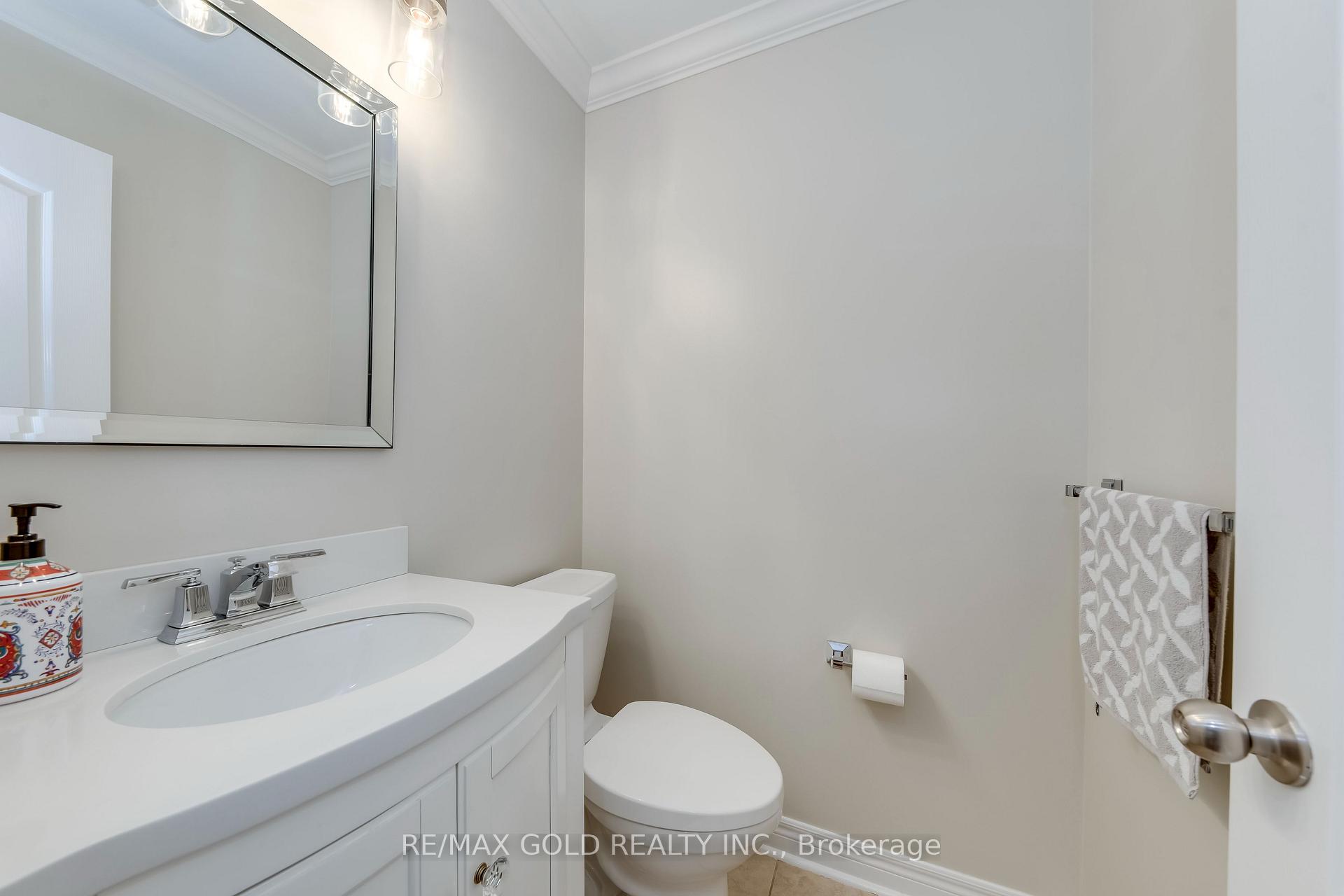 Photo 23 of 4831 Columbus Drive, Burlington, Alton — HOMEH