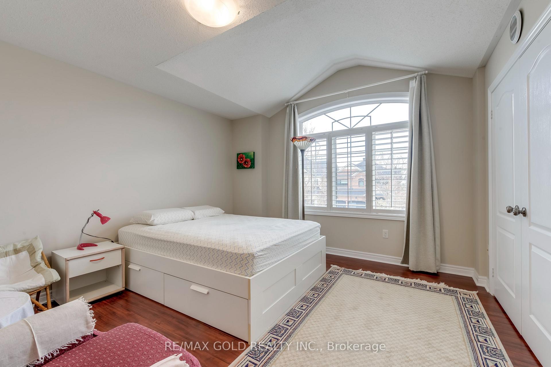 Photo 35 of 4831 Columbus Drive, Burlington, Alton — HOMEH