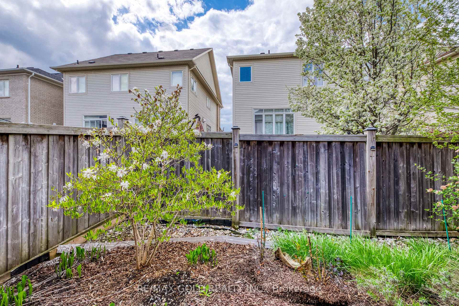 Photo 48 of 4831 Columbus Drive, Burlington, Alton — HOMEH