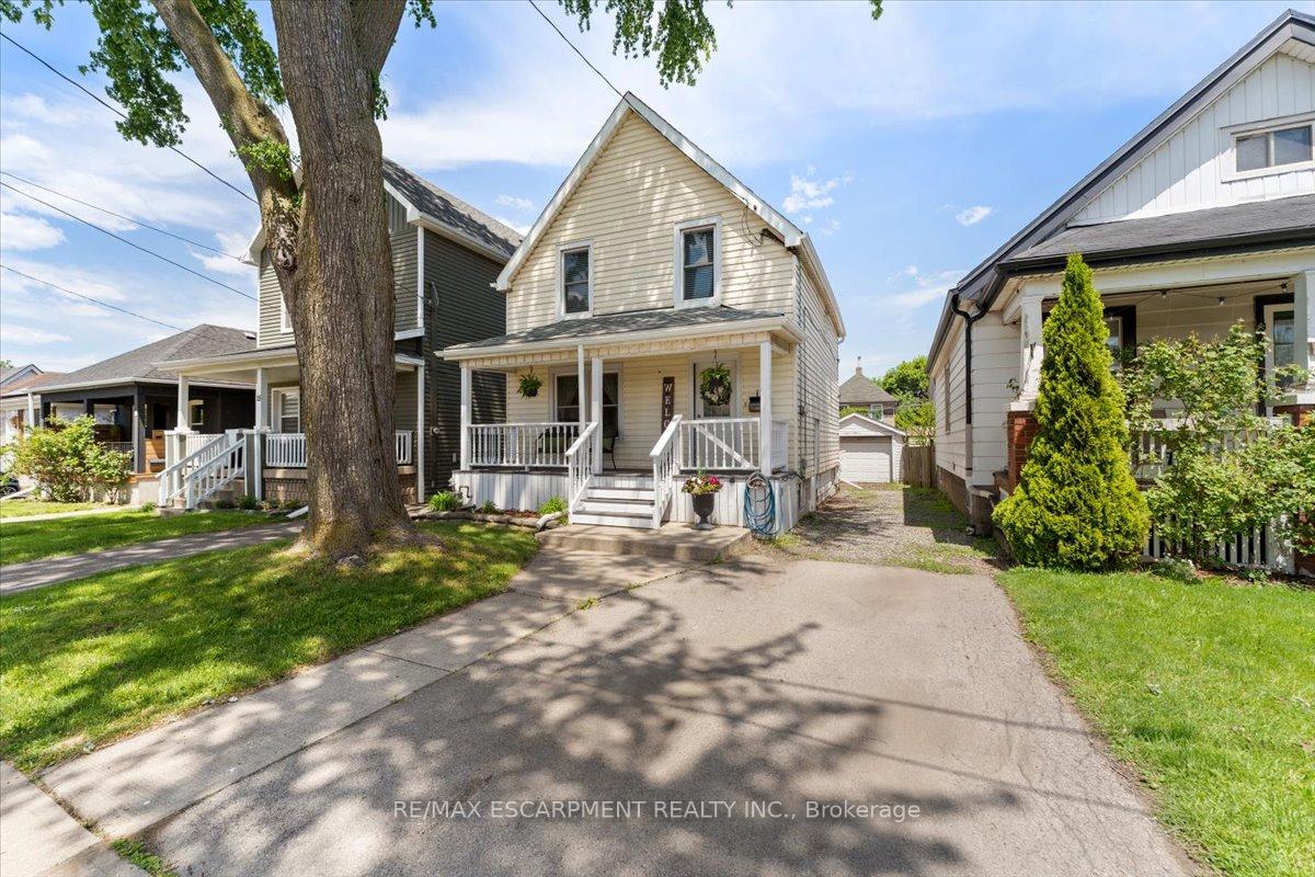Photo 3 of 17 Craigmiller Avenue, Hamilton, Crown Point — HOMEH