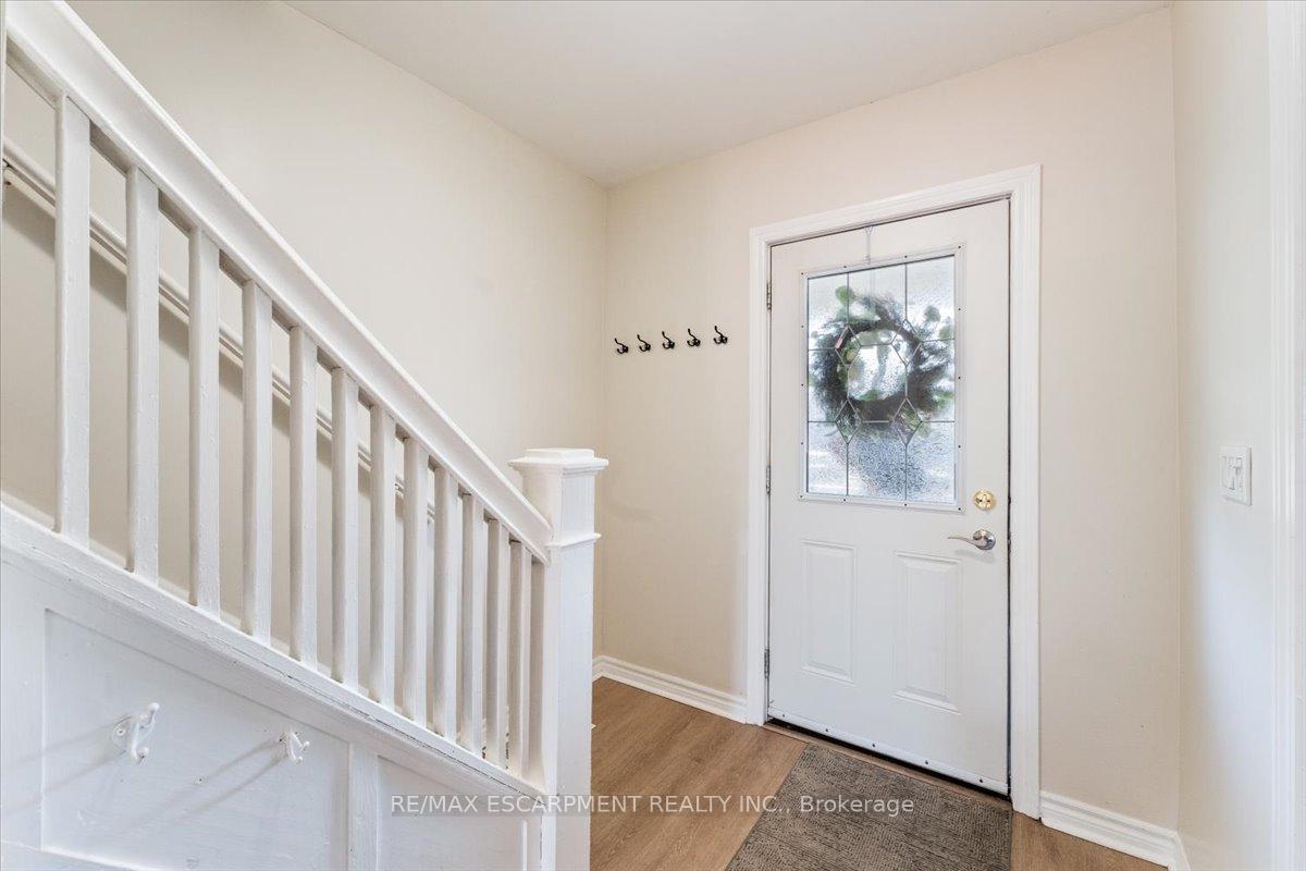 Photo 6 of 17 Craigmiller Avenue, Hamilton, Crown Point — HOMEH