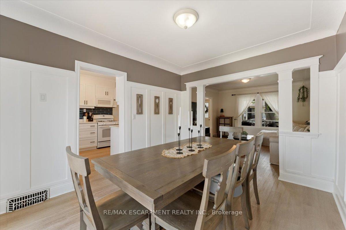 Photo 11 of 17 Craigmiller Avenue, Hamilton, Crown Point — HOMEH