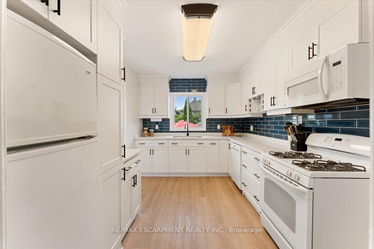Photo 15 of 17 Craigmiller Avenue, Hamilton, Crown Point — HOMEH