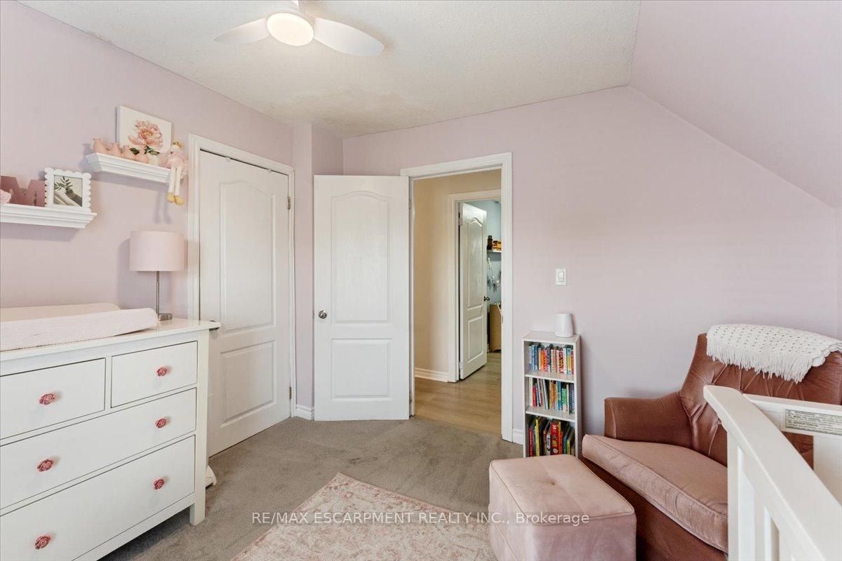 Photo 24 of 17 Craigmiller Avenue, Hamilton, Crown Point — HOMEH