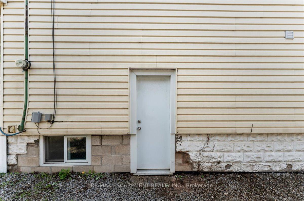 Photo 27 of 17 Craigmiller Avenue, Hamilton, Crown Point — HOMEH