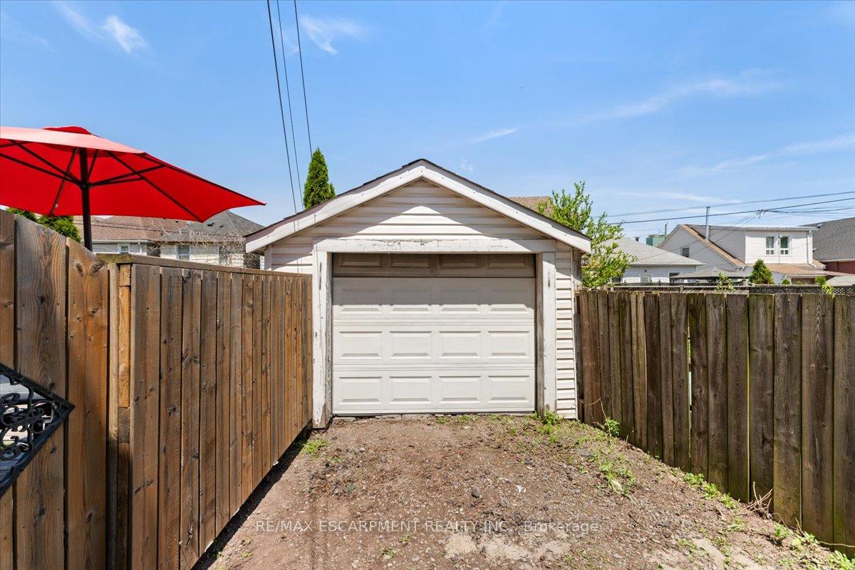 Photo 41 of 17 Craigmiller Avenue, Hamilton, Crown Point — HOMEH