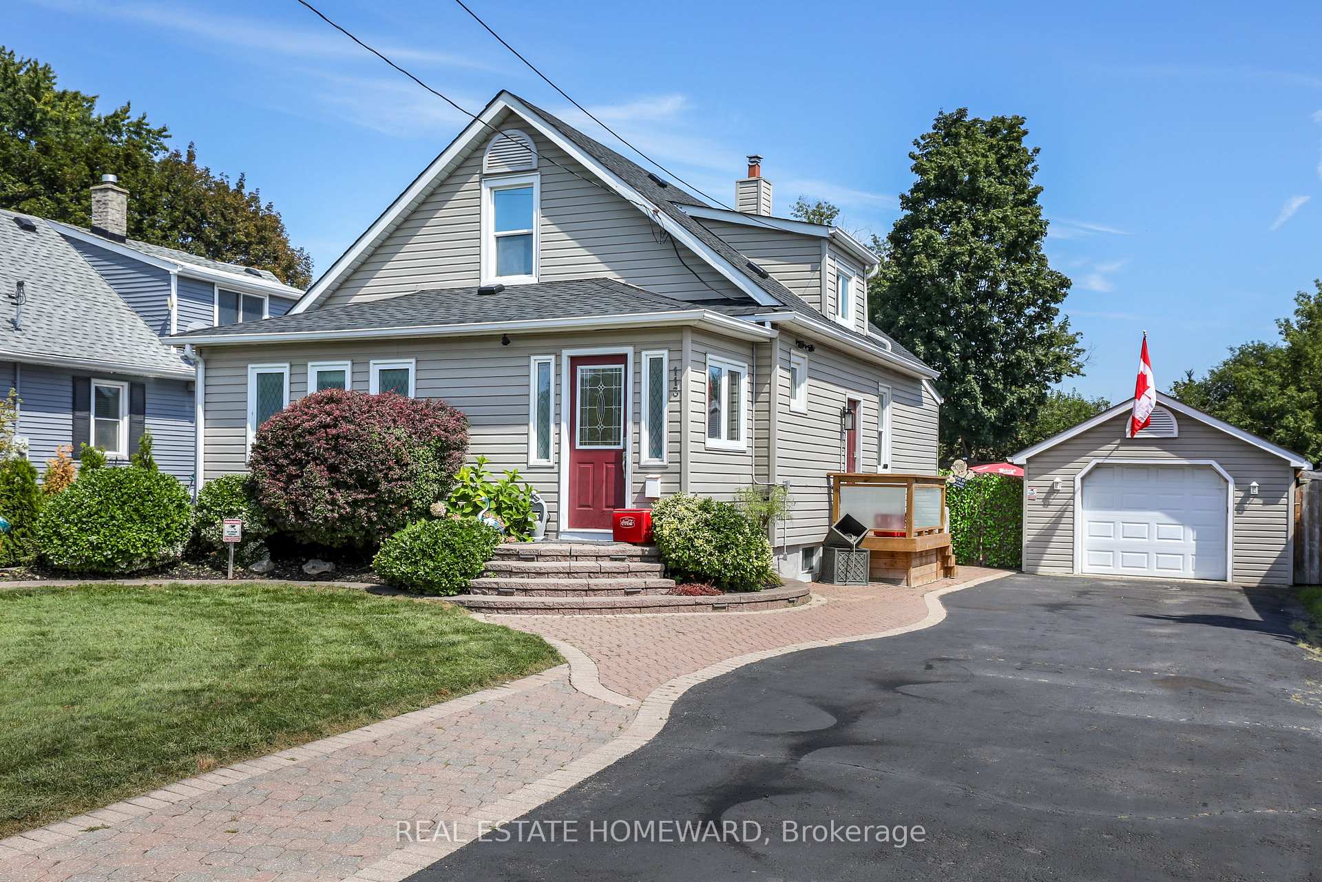 Photo 3 of 113 Gibbons Street, Oshawa, McLaughlin — HOMEH