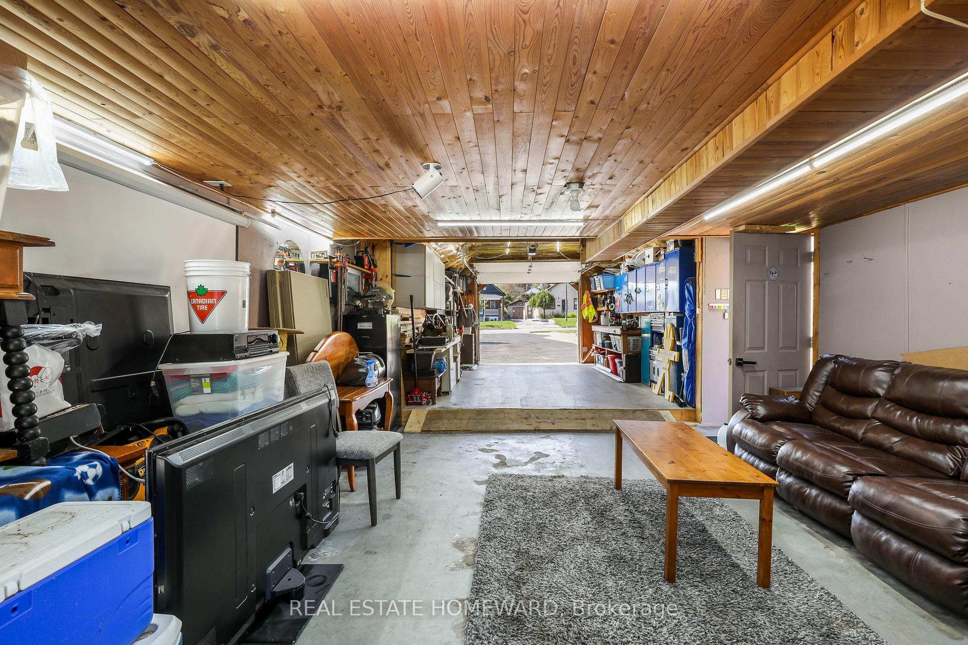 Photo 37 of 113 Gibbons Street, Oshawa, McLaughlin — HOMEH