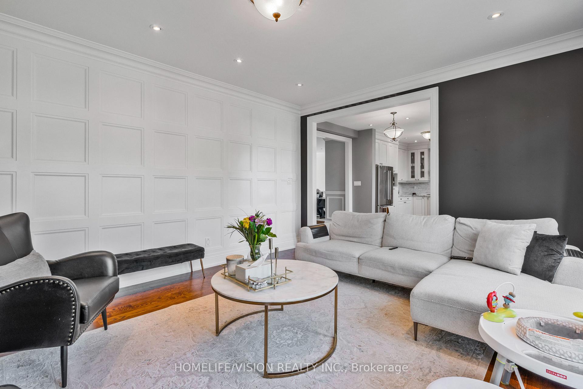 Photo 7 of 80 North Heights Road, Etobicoke, Princess-Rosethorn — HOMEH