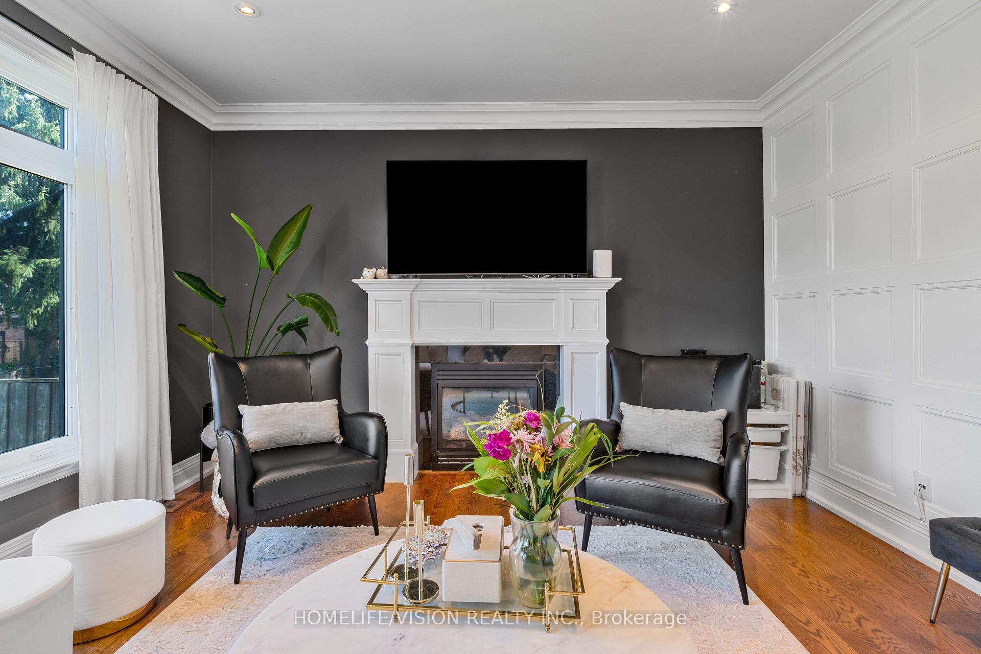 Photo 8 of 80 North Heights Road, Etobicoke, Princess-Rosethorn — HOMEH