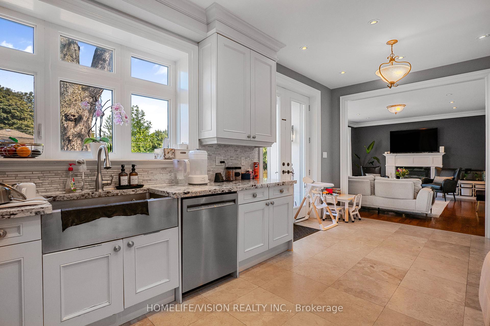 Photo 11 of 80 North Heights Road, Etobicoke, Princess-Rosethorn — HOMEH