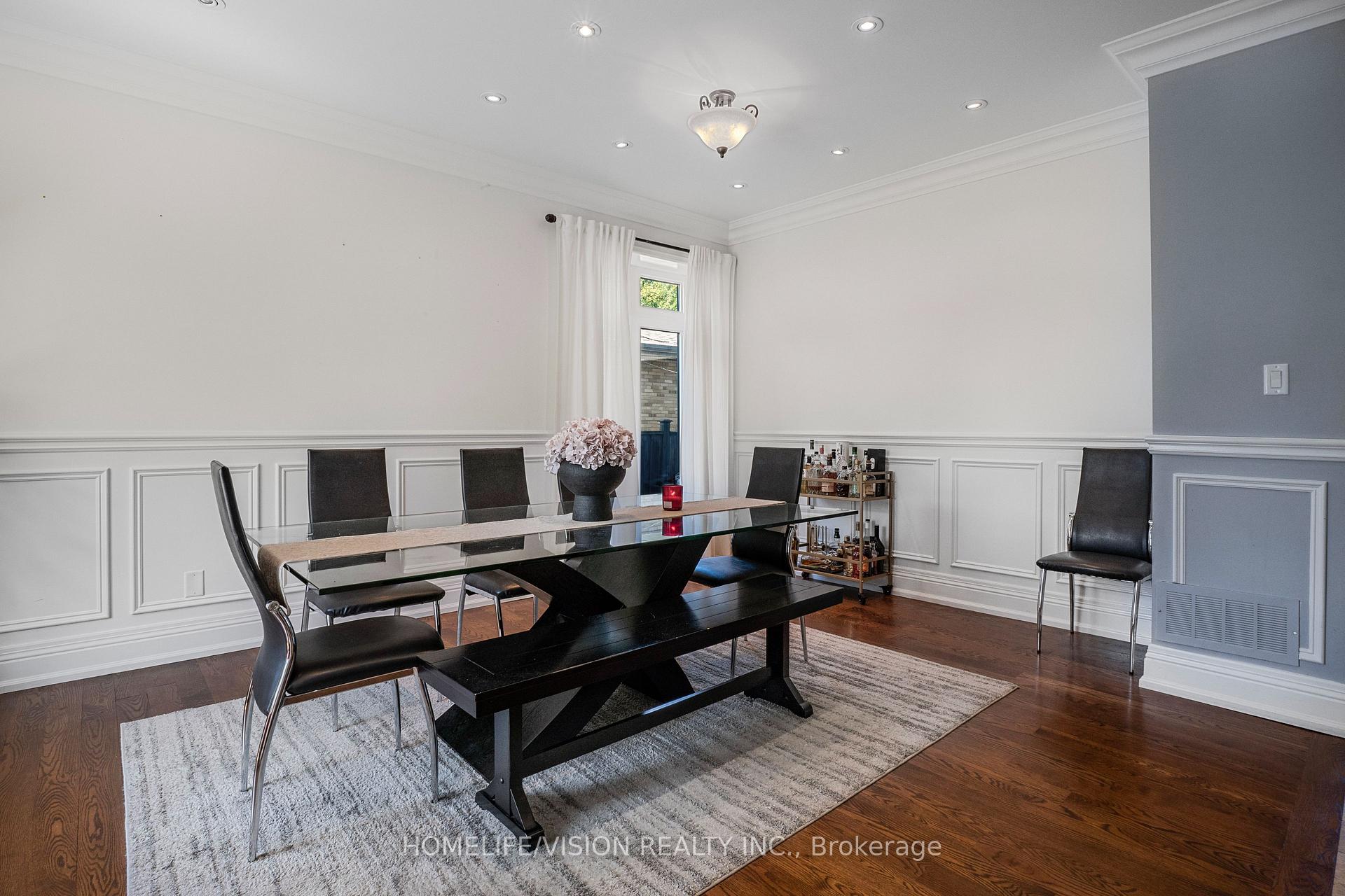 Photo 14 of 80 North Heights Road, Etobicoke, Princess-Rosethorn — HOMEH
