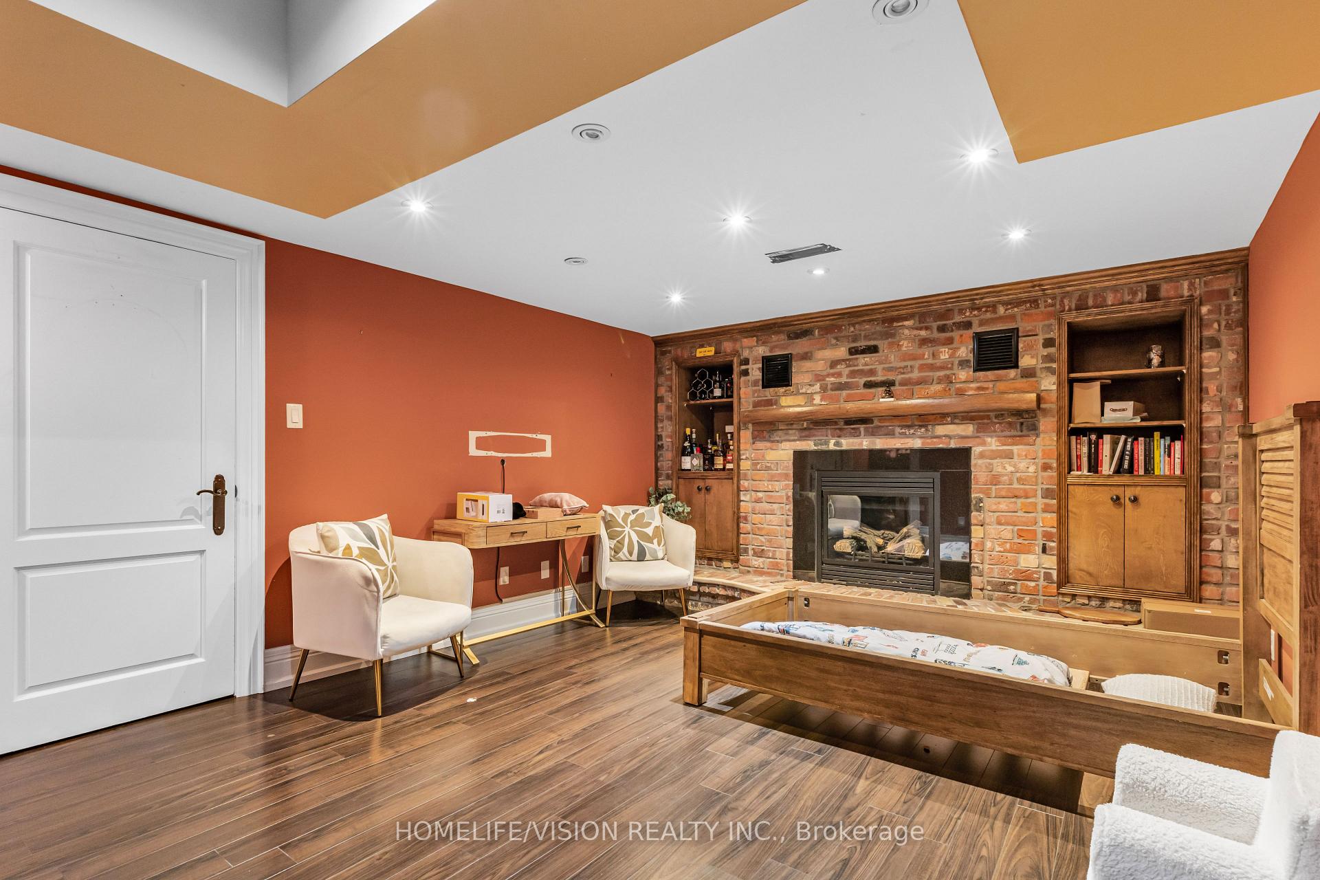 Photo 28 of 80 North Heights Road, Etobicoke, Princess-Rosethorn — HOMEH