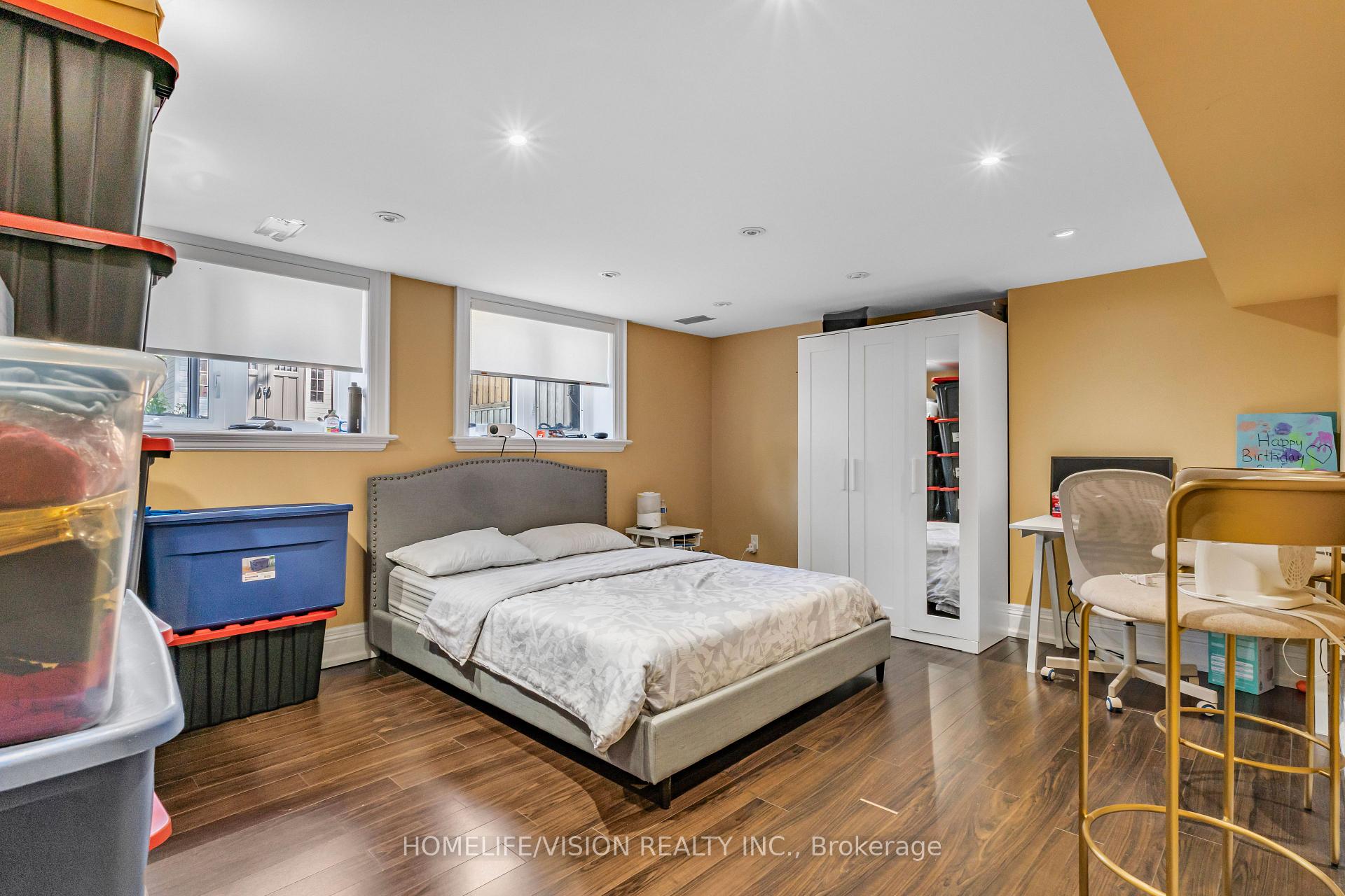 Photo 29 of 80 North Heights Road, Etobicoke, Princess-Rosethorn — HOMEH