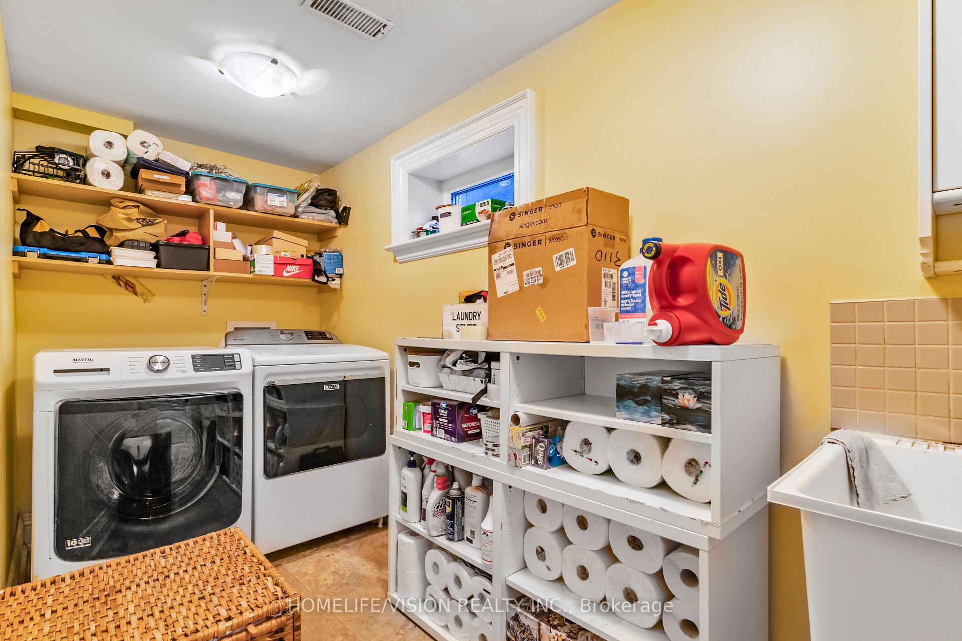 Photo 30 of 80 North Heights Road, Etobicoke, Princess-Rosethorn — HOMEH