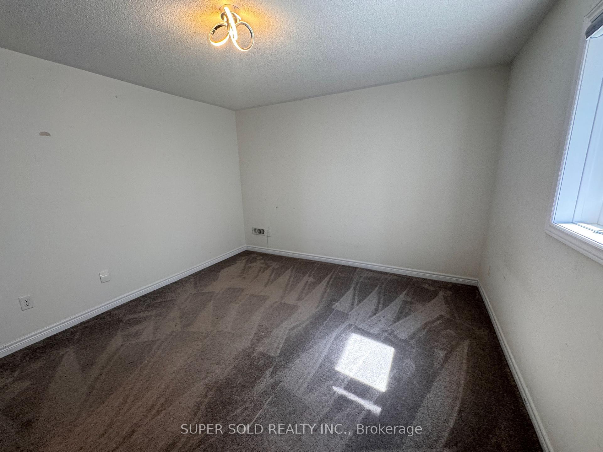 Photo 18 of 956 Hannah Avenue S, North Perth, Listowel — HOMEH