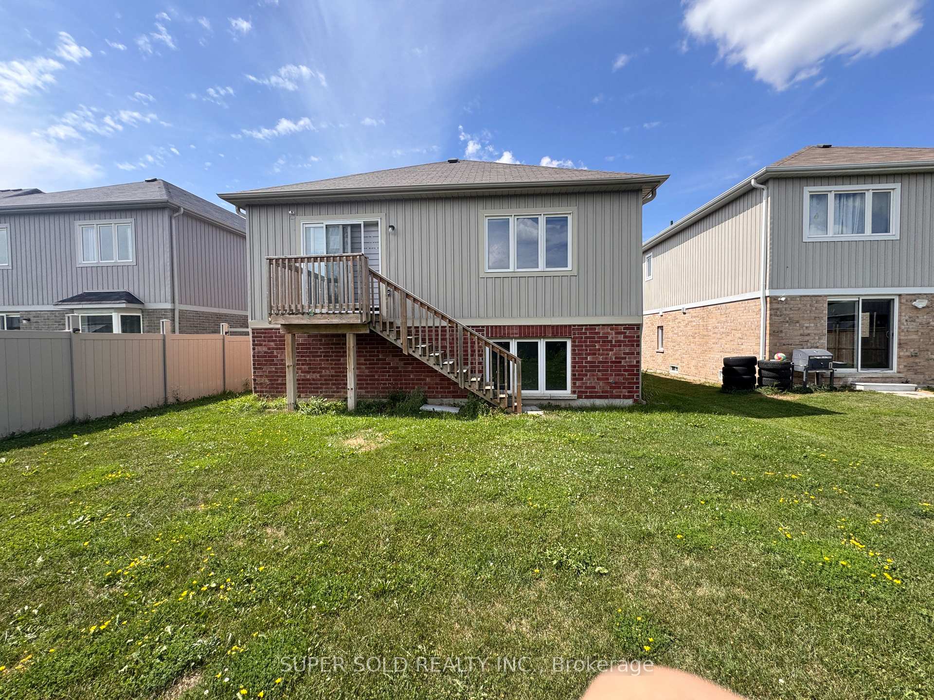 Photo 27 of 956 Hannah Avenue S, North Perth, Listowel — HOMEH