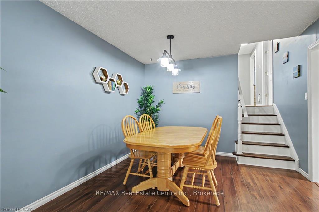 Photo 8 of 484B Red Fox Drive, Waterloo, Colonial Acres — HOMEH