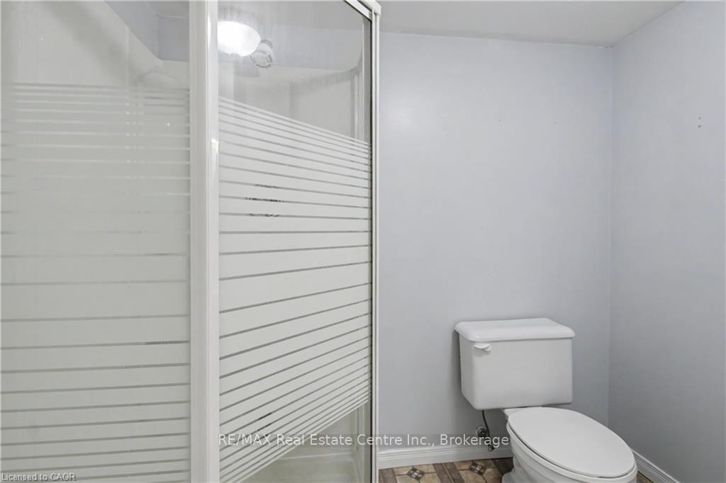 Photo 17 of 484B Red Fox Drive, Waterloo, Colonial Acres — HOMEH