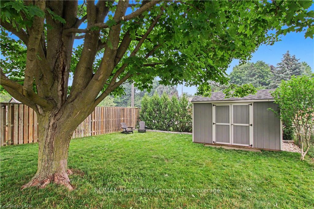 Photo 26 of 484B Red Fox Drive, Waterloo, Colonial Acres — HOMEH
