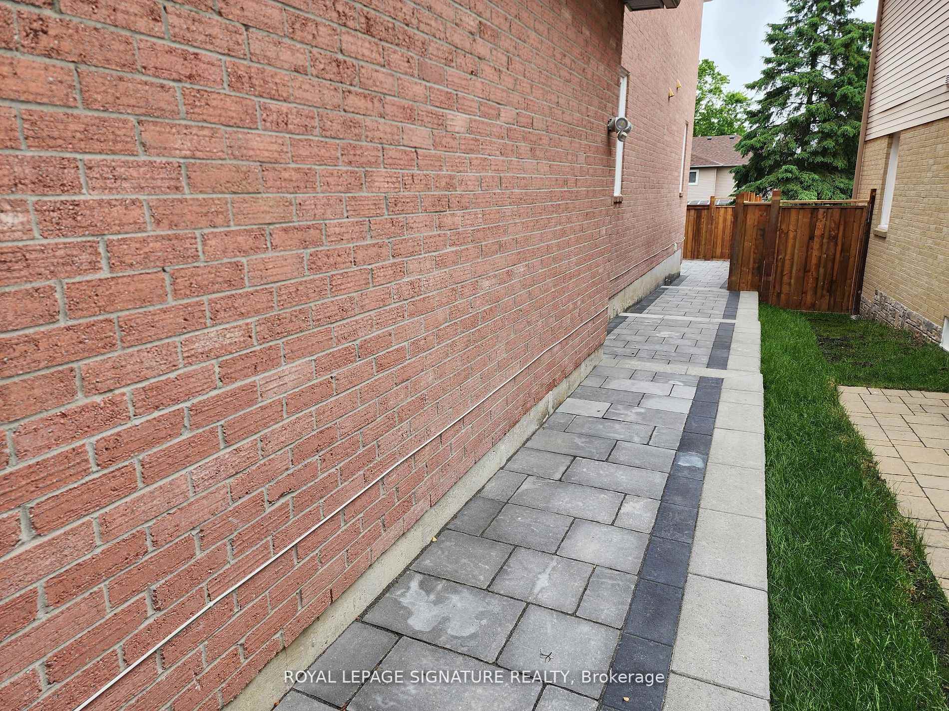 Photo 14 of Unit Bsmt, 148 Tamarac Trail, Aurora, Aurora Highlands — HOMEH