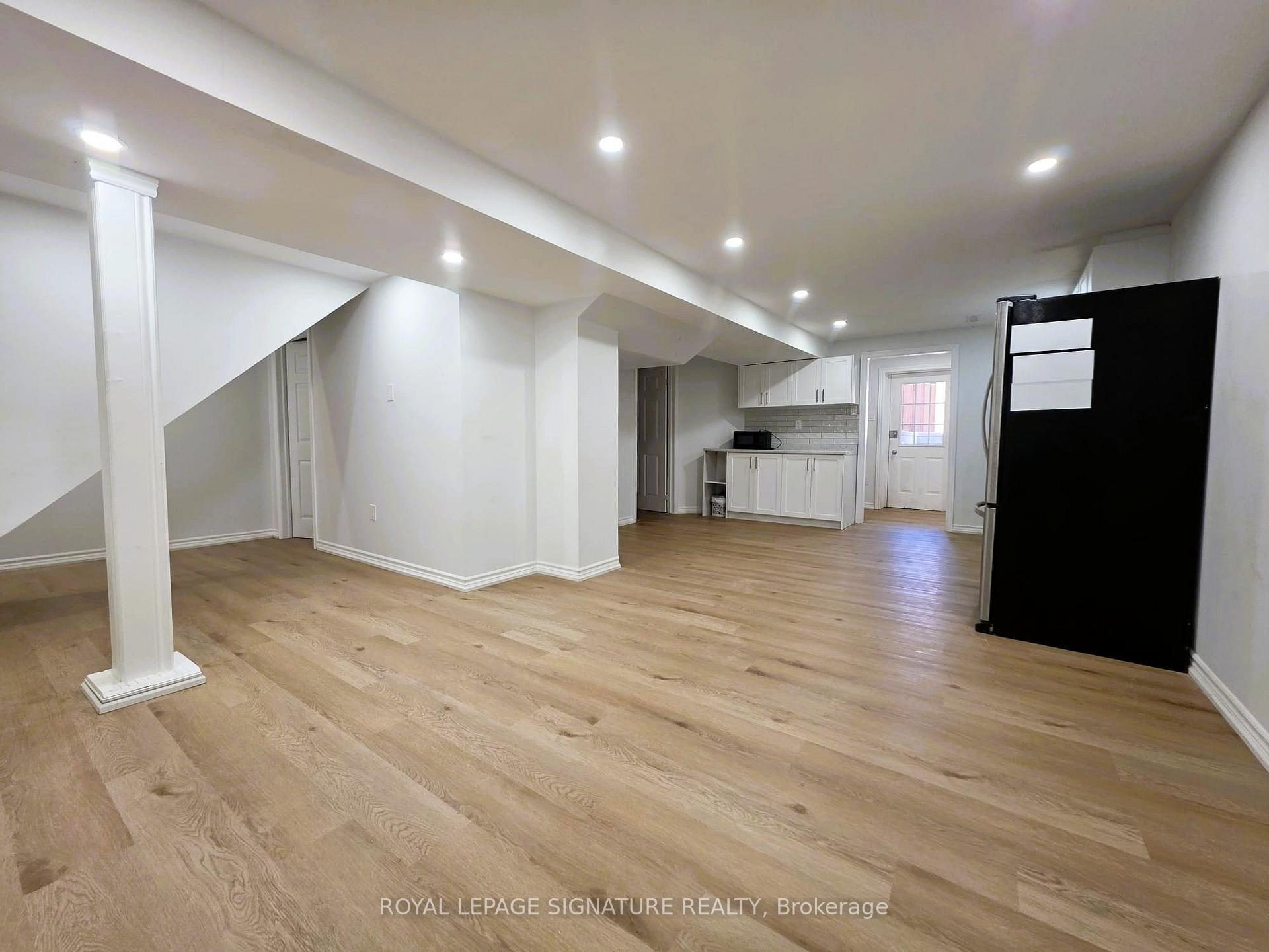Photo 5 of Unit Bsmt, 148 Tamarac Trail, Aurora, Aurora Highlands — HOMEH