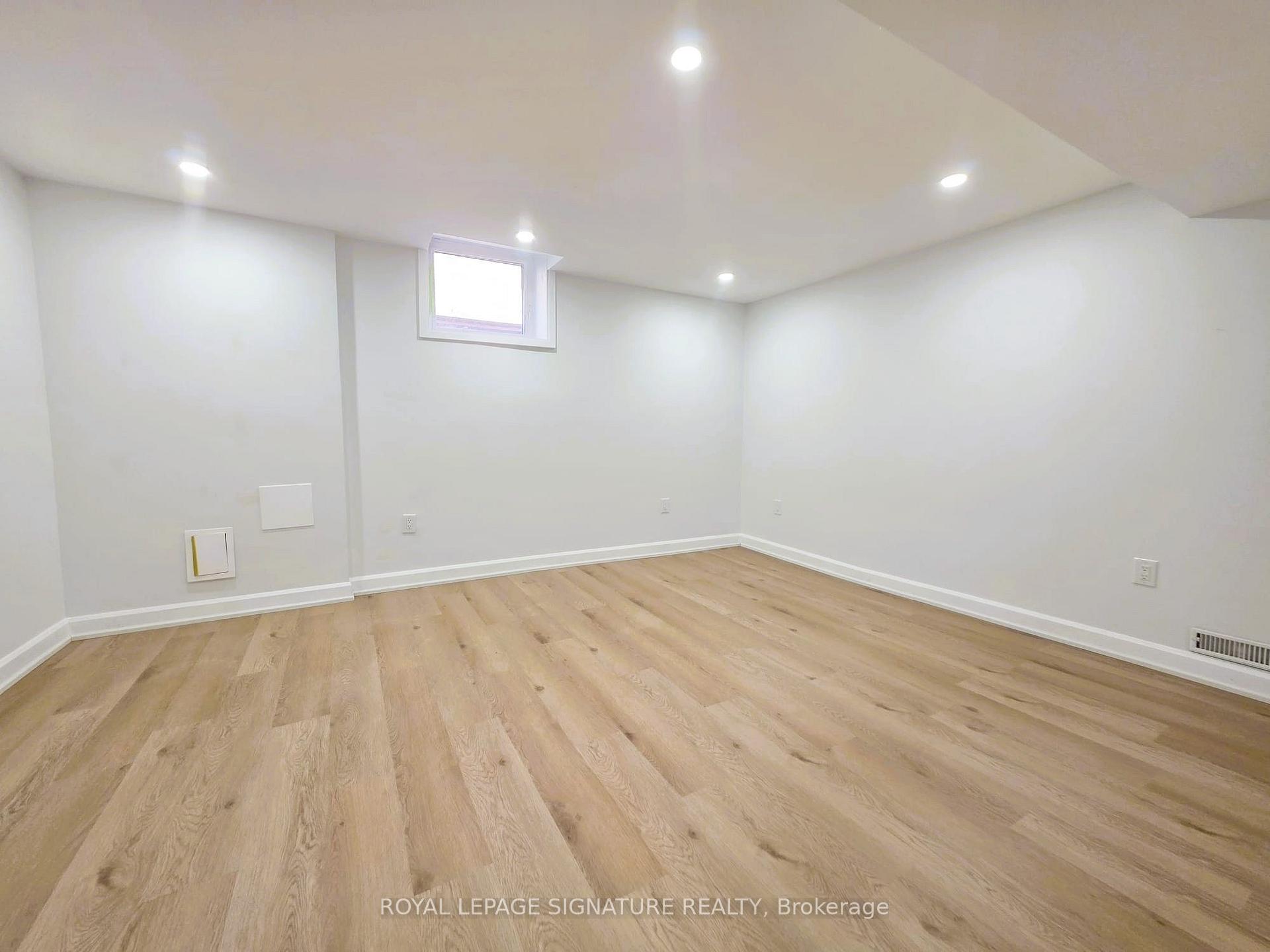 Photo 7 of Unit Bsmt, 148 Tamarac Trail, Aurora, Aurora Highlands — HOMEH