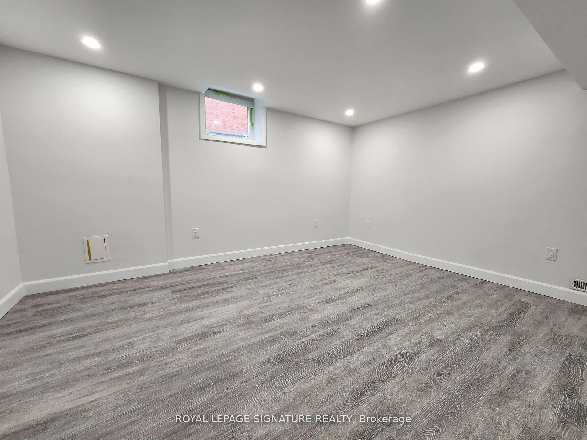 Photo 23 of Unit Bsmt, 148 Tamarac Trail, Aurora, Aurora Highlands — HOMEH