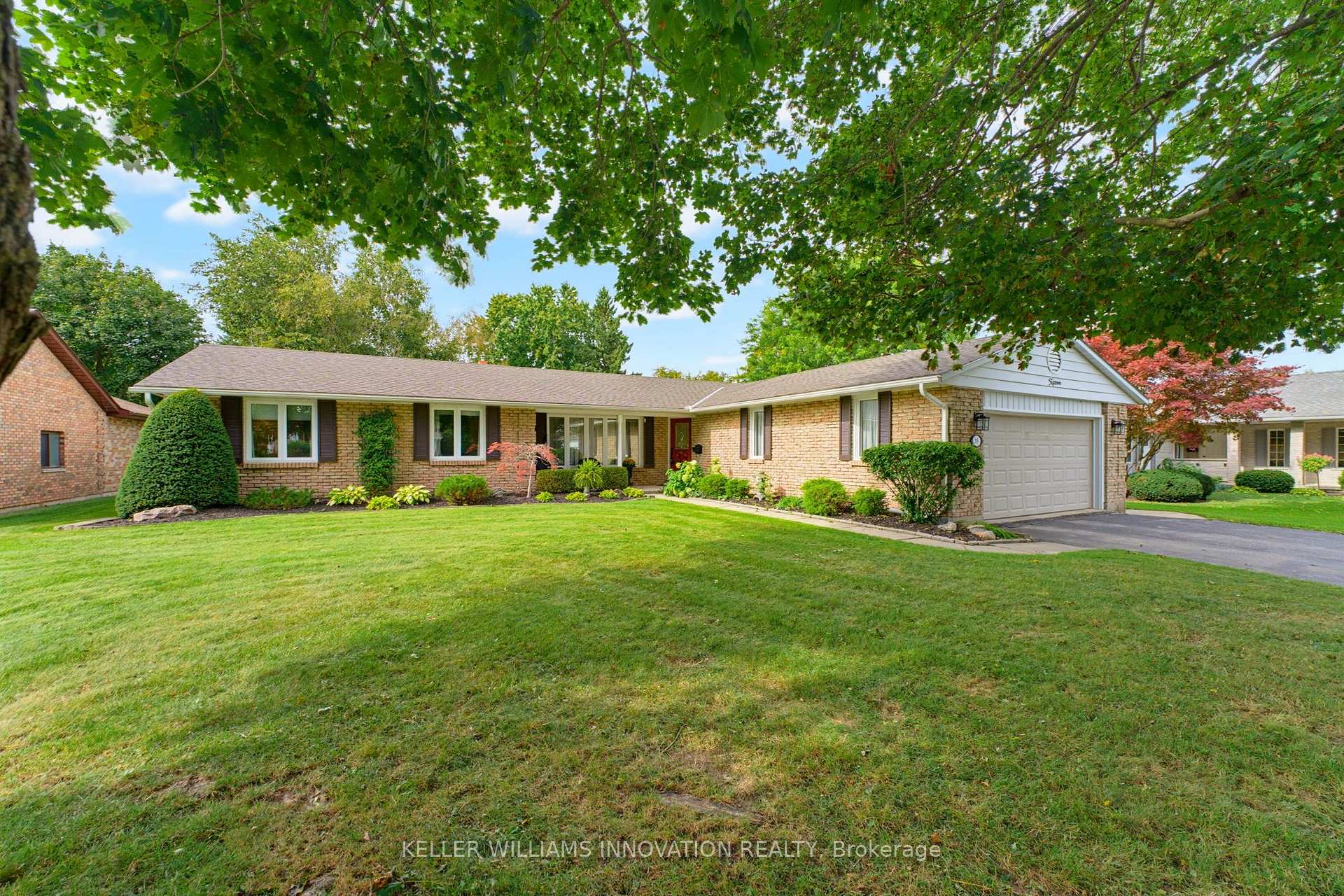 Photo of 15 Mclaren Avenue N