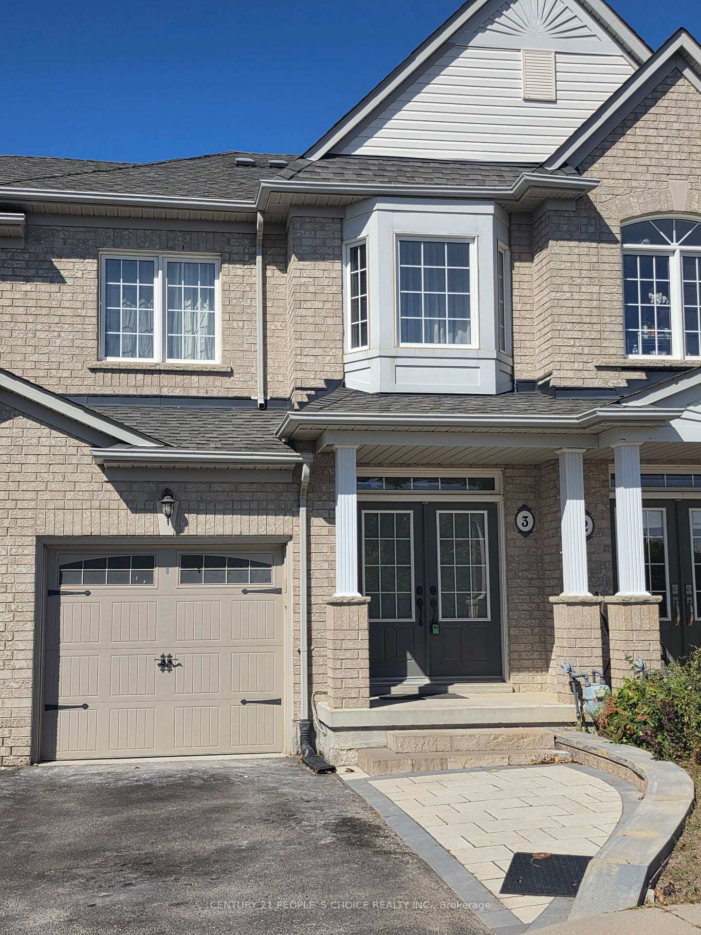 Photo 2 of Unit 3, 320 Ravineview Drive, Vaughan, Rural Vaughan — HOMEH