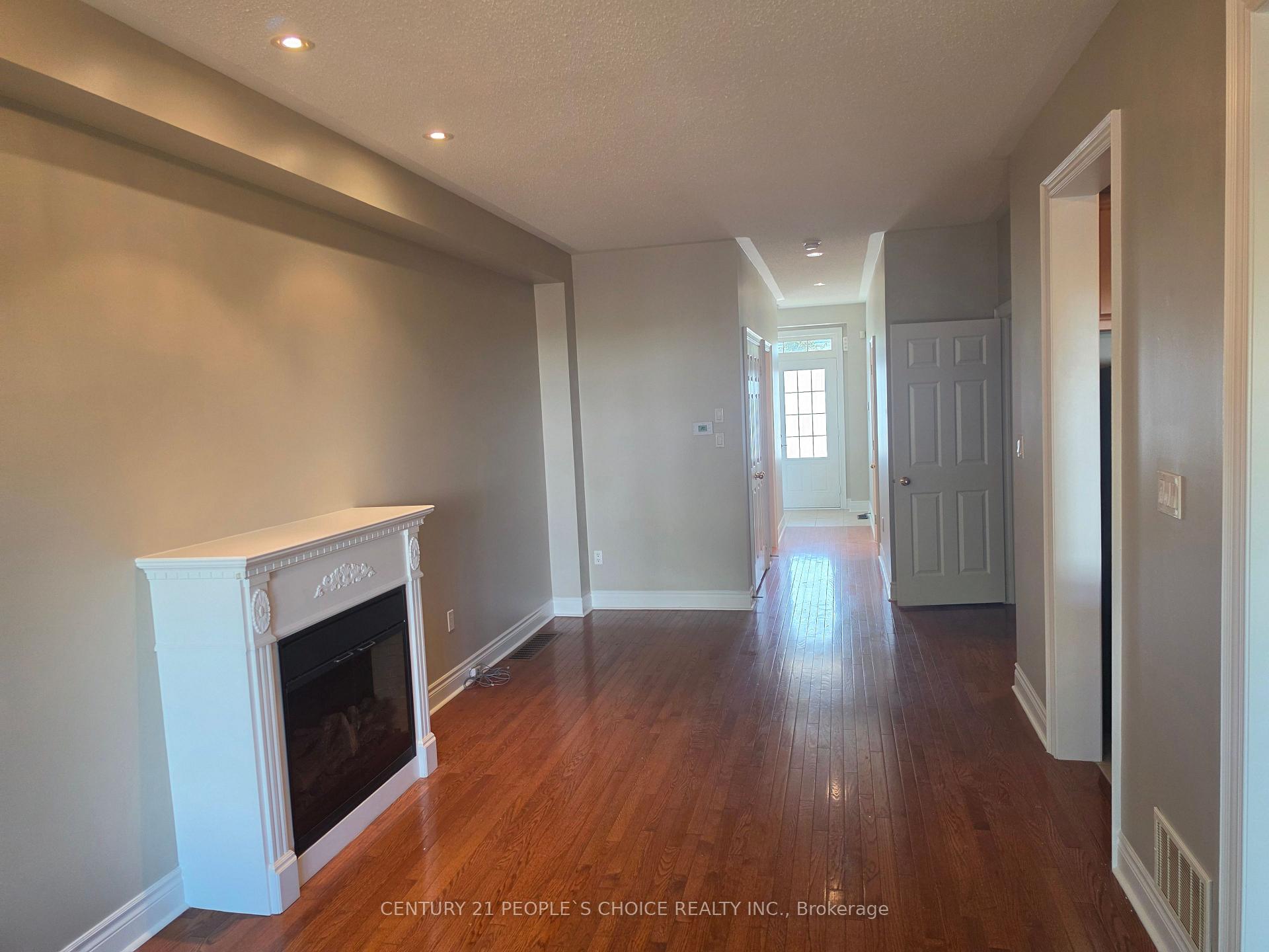 Photo 5 of Unit 3, 320 Ravineview Drive, Vaughan, Rural Vaughan — HOMEH